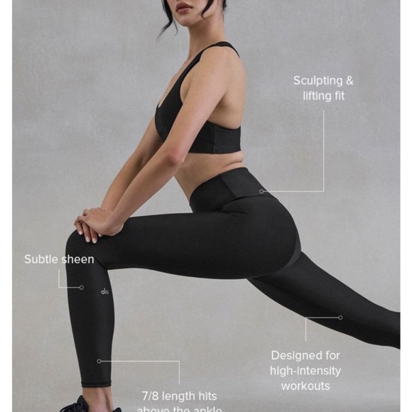 ALO Yoga Women's Black Airlift Leggings - Picture 2 of 3